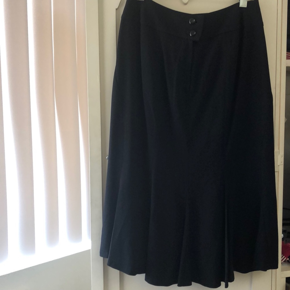 Skirt - Picture 5 of 8
